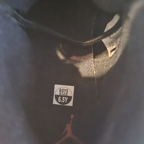 Air Jordan 11 Retro BG - Picture 4 of 4